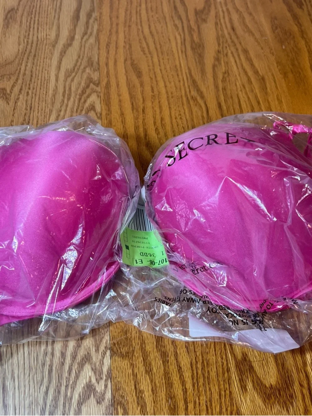 Victoria's Secret Hot Pink & Light Pink Smooth PADDED Push-Up Bras 36 DD NWT